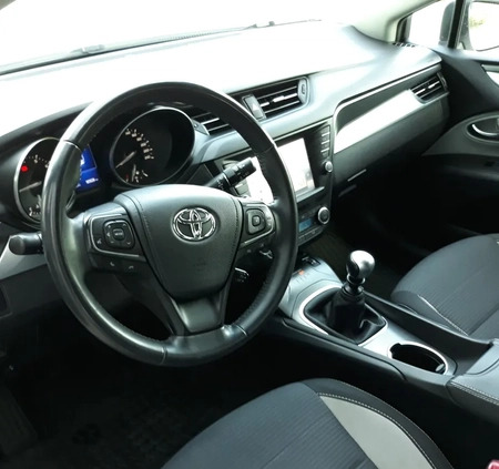 Toyota Avensis cena 72000 przebieg: 91000, rok produkcji 2017 z Siedlce małe 121